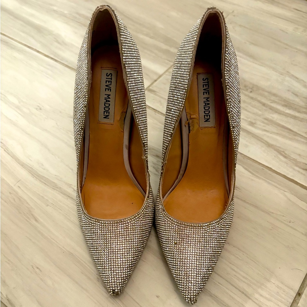 Steve Madden Dasie Rhinstone Pumps